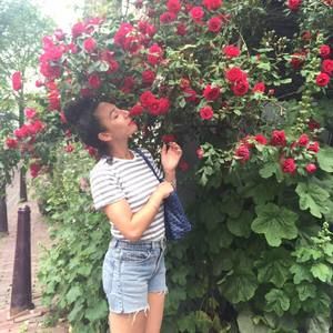 Meet your Posher, Sara